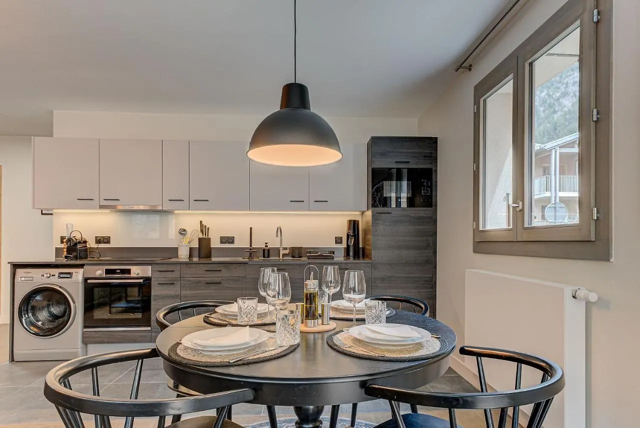 White Pearl A02 - Alpes Travel - Chamonix - Sleeps 4 Lägenhet Frankrike
