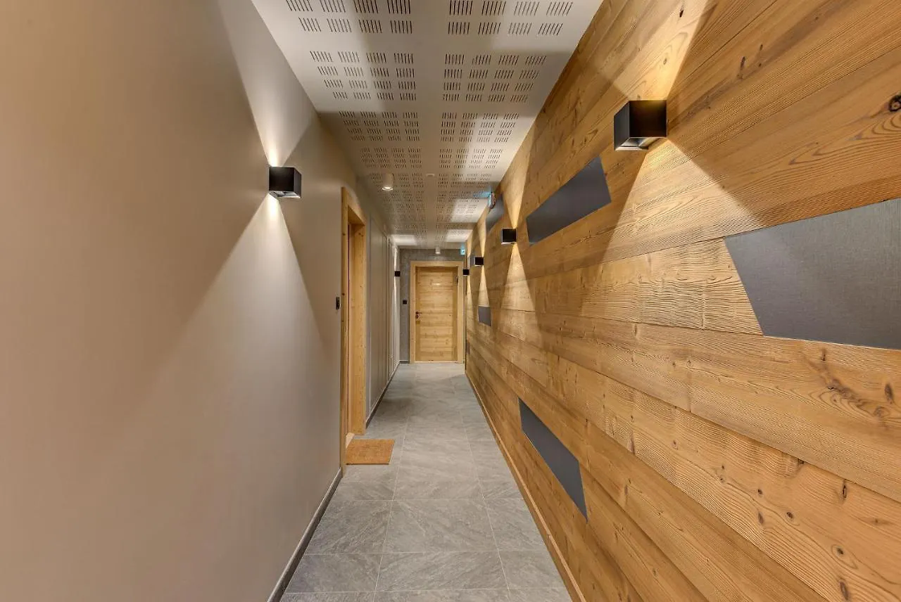 White Pearl A02 - Alpes Travel - Chamonix - Sleeps 4 Apartment France