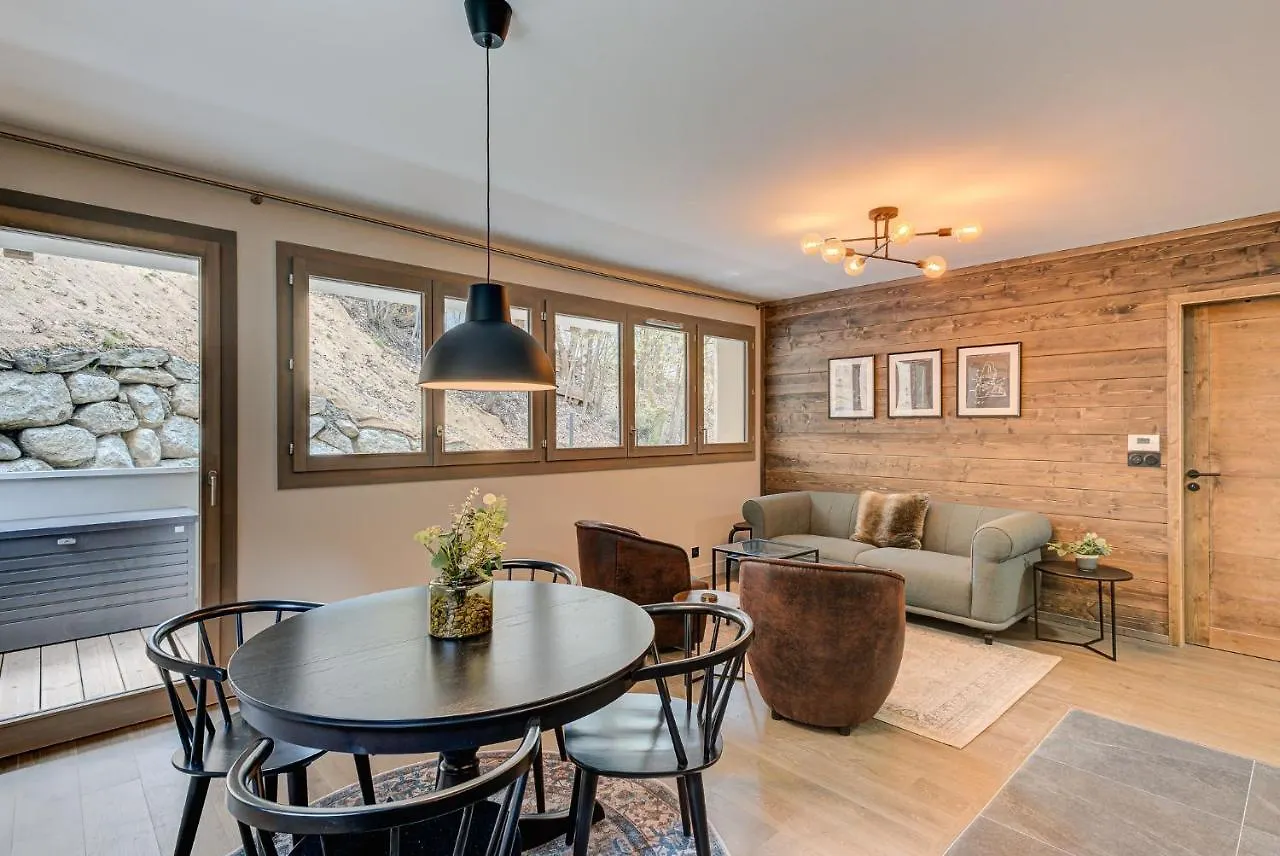 شقة White Pearl A02 - Alpes Travel - Chamonix - Sleeps 4 0*,